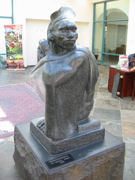 A tranquil, bold sculpture that evokes feelings of nobility.