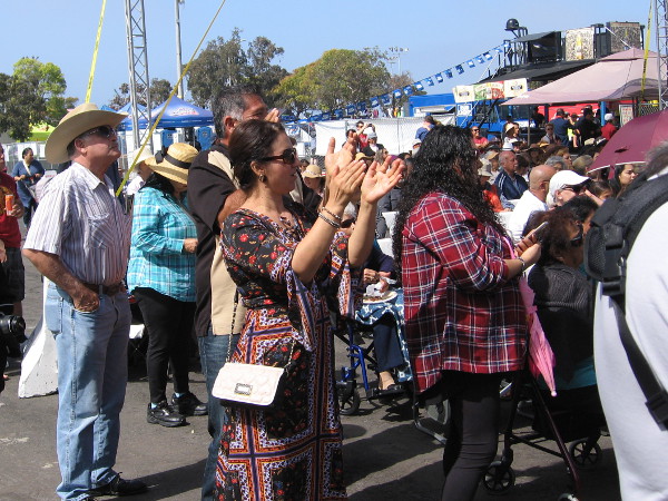 The happy, rhythmic music had lots of people in the audience clapping along.