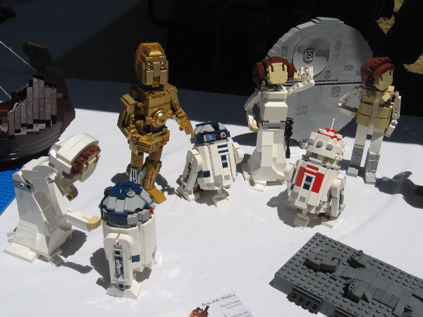 Now let's check out some cool Star Wars characters made of LEGO bricks. These were created by Miro Dudas of Humble Bricks.