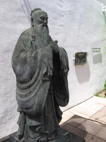 Statue of Confucius, donated by the generosity of the Ministry of Education, Taiwan, Republic of China.