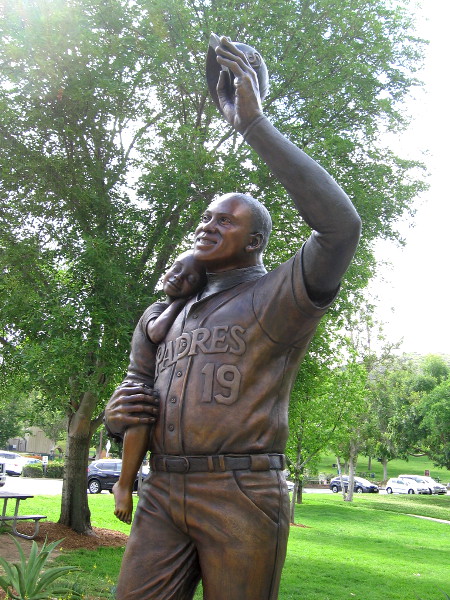 A statue of Tony Gwynn was dedicated last Tuesday at Lake Poway, near the place he called home.