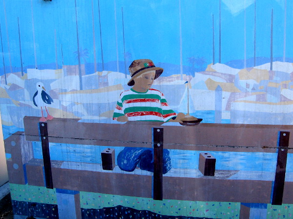 And now the front. All four sides show the same happy scene. Some fun 3-dimensional street art on Shelter Island!