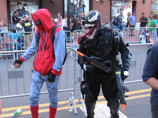 Now that is one wicked Venom cosplay!