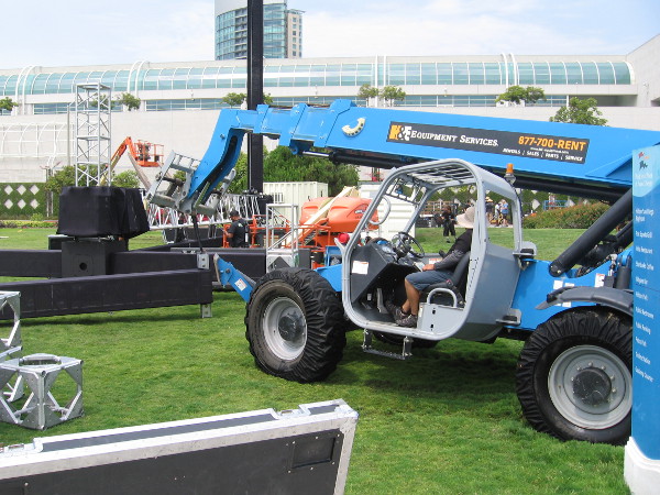 A guy said Fox will have their site in the middle area of the grass, like last year.