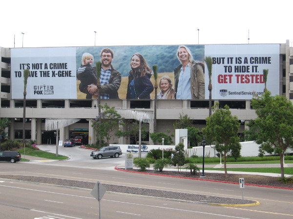 The first huge banners have appeared on a San Diego building for 2017 Comic-Con, several weeks before the international pop culture event!