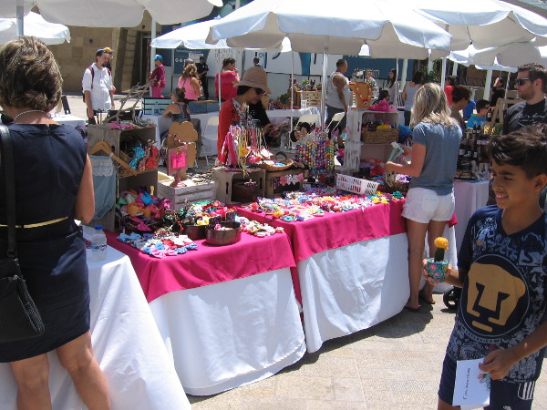 Shoppers wore big smiles.