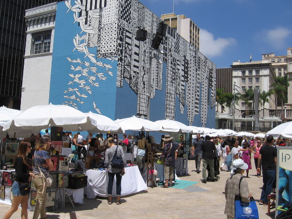 It appears a good crowd turned out for SoCal Etsy Guild Market in downtown San Diego!