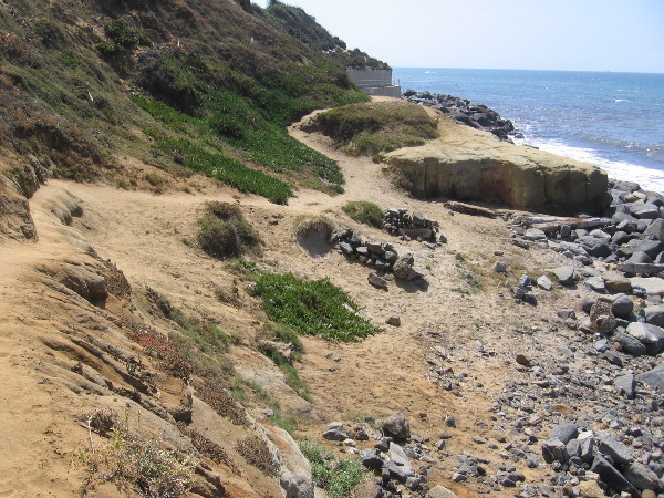 The rough trail continues south. Fewer people seem to be in this section.