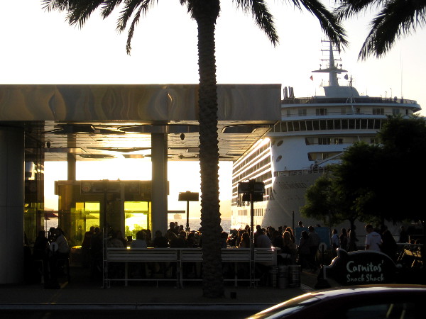 Late sun through the colored glass at Carnitas Snack Shack on the very busy Embarcadero.