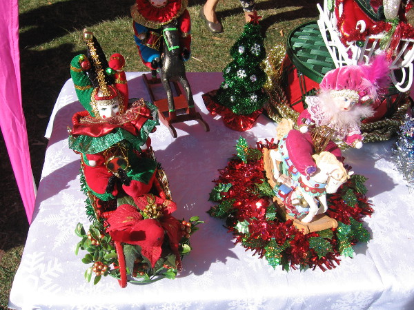 Artists were selling their work not far from the Spreckels Organ Pavilion. I spied some truly amazing Christmas artwork created by Katrina Bittar. I learned that the core of each delicate piece is papier-mâché.