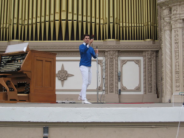 Raúl Prieto Ramírez talks about coming to San Diego, before his brilliant performance of Johann Sebastian Bach's famous Toccata and Fugue in D minor.