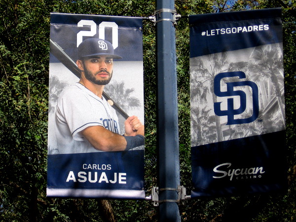 20 Carlos Asuaje 3B