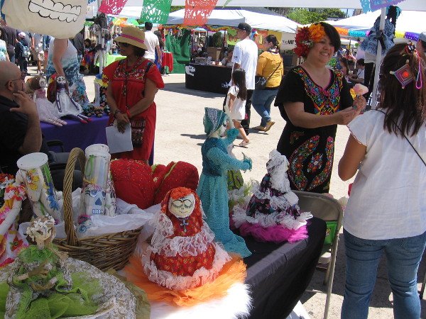 Many traditional Mexican costumes, crafts and entertaining activities filled the Plaza de Panama.