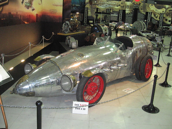 The Rocket Roadster, a driveway build by Baron Margo.