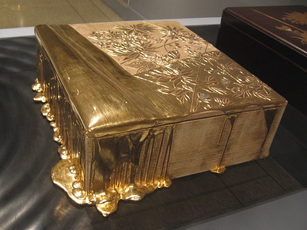 Chrysanthemum Lacquer Box, Nancy Lorenz, 2017. Inspired by a lacquered wood box in the San Diego Museum of Art's collection.