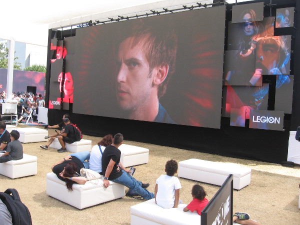 Chillin' at the FXhibition.