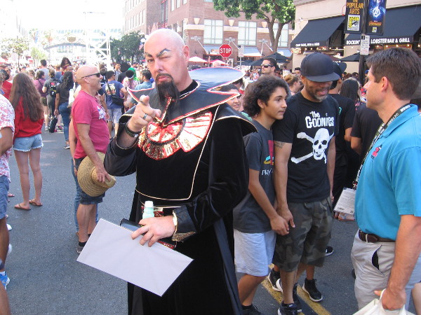 A great Ming the Merciless cosplay!