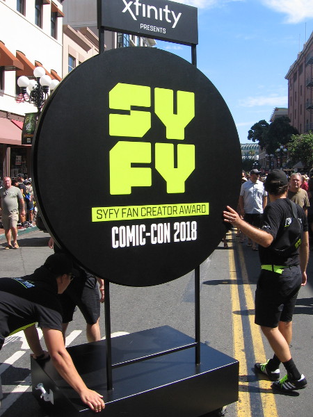 Look what's coming down Fifth Avenue! It's the Syfy Fan Creator Award show for Comic-Con 2018!