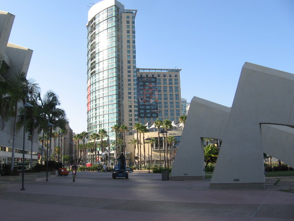 A guy driving a lift around the convention center is getting stuff ready for 2018 Comic-Con!