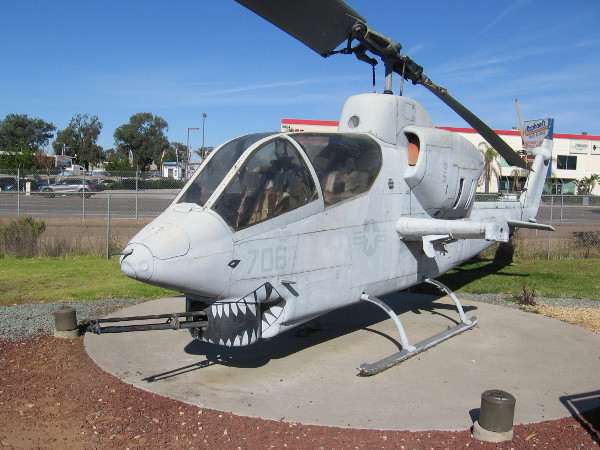 Bell AH-1J SeaCobra.