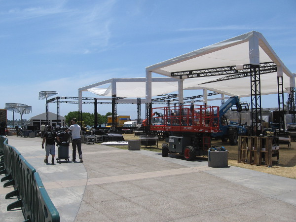 The FXhibition area is under construction now. Those shady canopies when seen from above spell FX.