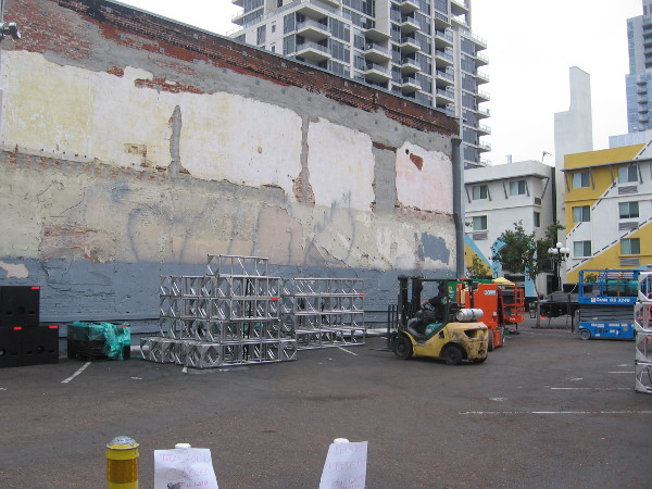 I learned this lot at the corner of Sixth Avenue and Island Avenue will feature a gigantic Dell laptop!