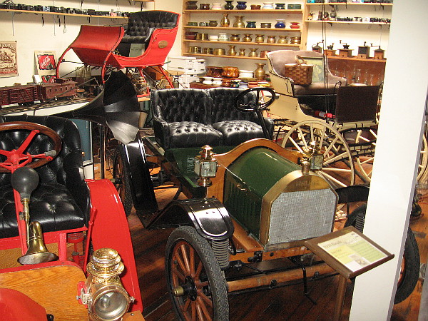 1910 Brush Model D, just one of many amazing old automobiles exhibited inside the J. A. Cooley Museum in San Diego.
