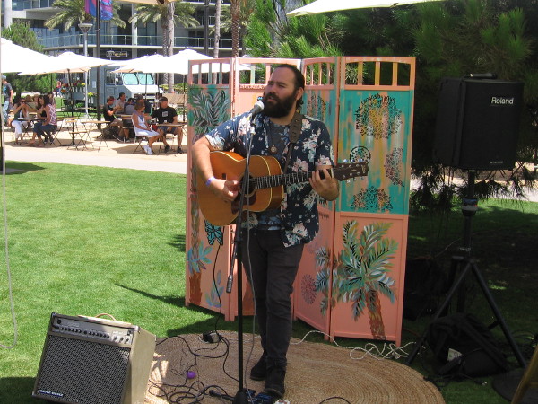A guitarist provided live music, too!