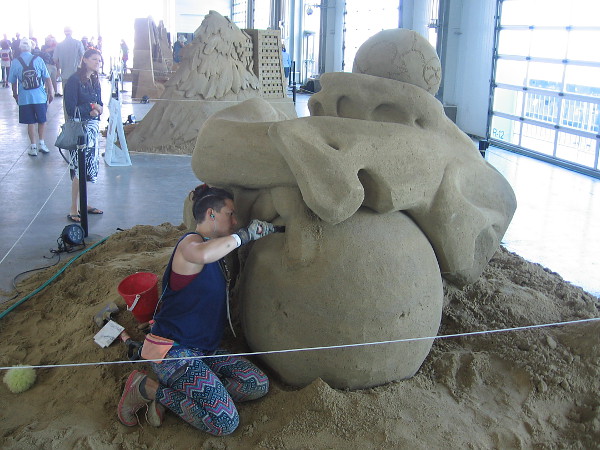 Morgan Rudluff works to finish her sculpture by early afternoon, to meet the competition's deadline.