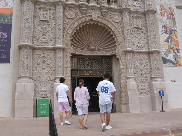 This group wanted to see fine art so they headed into the San Diego Museum of Art.