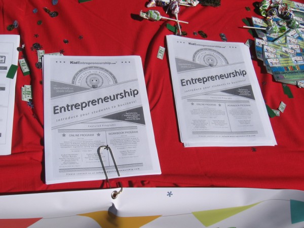 Online programs and introductory curriculum where students can learn about entrepreneurship are available at KidEntrepreneurship.com