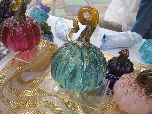 Glass pumpkins in time for Halloween and Thanksgiving!