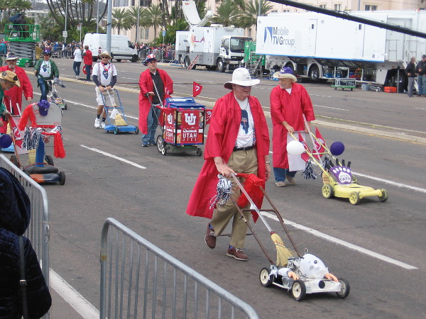 I wish I'd gotten a better pic of this funny group: The World-Famous Lawn Rangers! Their routine is so absurd you have to laugh out loud!