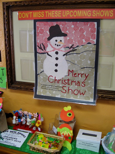 I poked my nose inside the Marie Hitchcock Puppet Theater and noticed there's going to be a fun Merry Christmas Show coming up!