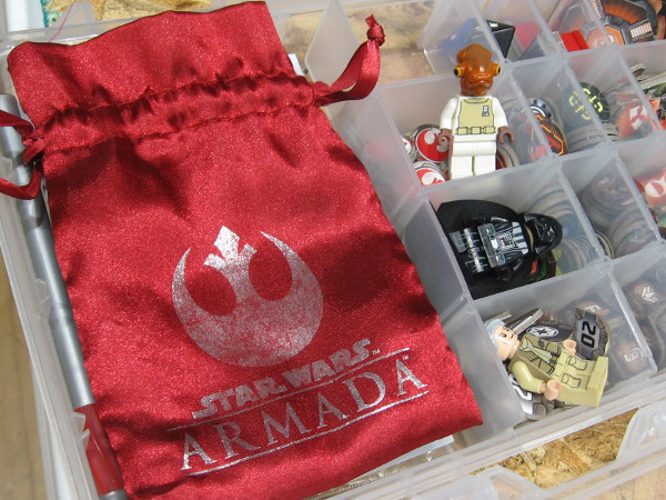I see cool LEGO Star Wars figurines of Fleet Admiral Gial Ackbar and Darth Vader.