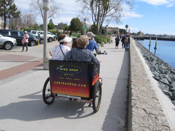 I think I recognize that pedicab driver.