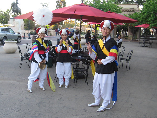 These performers from the San Diego Korean Pungmul Institute were hanging out in the Plaza de Panama as they awaited their turn in the spotlight!