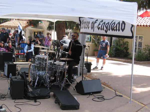 I think I see Ringo at the drums!