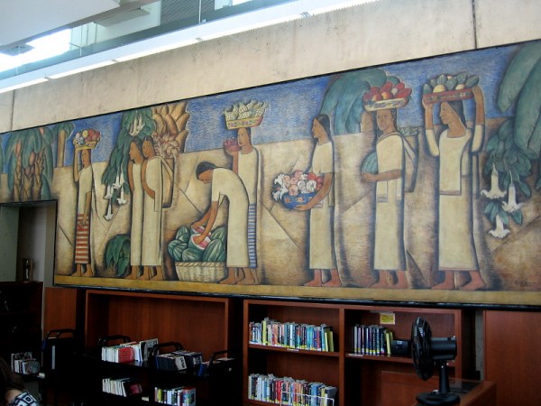 El Dia del Mercado, Alfredo Ramos Martínez, 1938. Fresco originally located at the La Avenida Café, now behind the front desk of the Coronado Library.