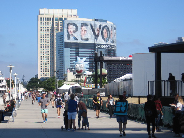Sunday morning 2019 Comic-Con. Walking behind the San Diego Convention Center.
