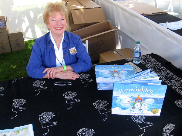 San Diego Zoo Global Press has launched fun children's books about animals! I met author and illustrator of Periwinkle's Journey, Suzy Spafford, of Suzy's Zoo fame.