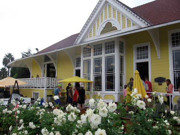 Pannikin is located in an historic 1888 Santa Fe Railroad Station, which was moved to this site on Coast Highway 101 west of the train tracks.