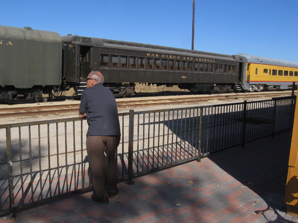 Gazing out at a few of the many old rail cars owned by the Pacific Southwest Railway Museum.