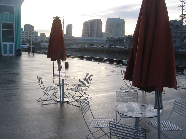 Early morning at the end of Broadway Pier. All is quiet.