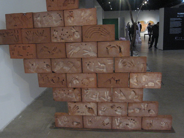 building, 2019, by Beliz Iristay. Deaf adults without a linguistic foundation early in life have altered neural structure, with long-term effects on mastery of complex grammar.