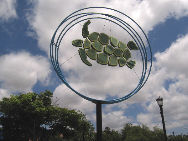 Tortuga de Mar, by artist John Meyer, 2018.