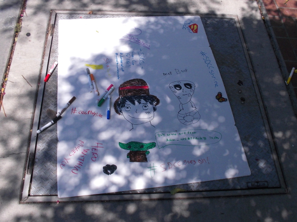 I spotted some new fan art made with colored markers, too!