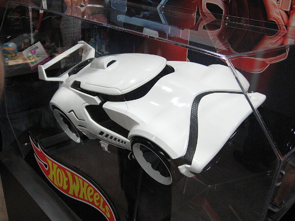 img_6201a-and-heres-another-cool-hot-wheels-car-modeled-after-a-star-wars-stormtrooper-helmet