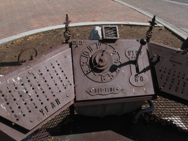 Shall we visit three dreams? Pull the lever to GO.