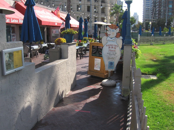 Kansas City Barbeque is where a couple of great scenes from Top Gun were filmed.